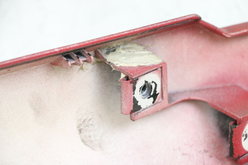 photo de CARENA POSTERIORE DESTRA YAMAHA FZ1 FAZER 1000 (2007 - 2009) - Zoom sullo stato d'uso