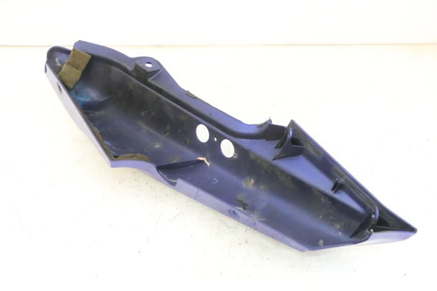 photo de CARENA POSTERIORE DESTRA YAMAHA FZS FAZER 600 (2001 - 2003) - Zoom sullo stato d'uso