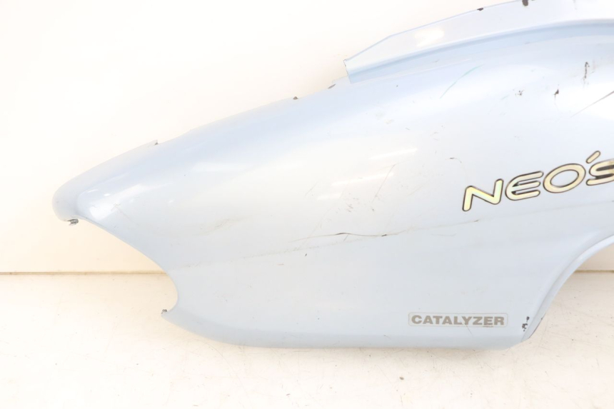 photo de CARENA POSTERIORE DESTRA YAMAHA YN NEO'S 50 (1997 - 2004) - Dettagli dei punti di fissaggio