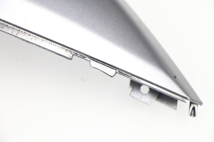 photo de CARENA POSTERIORE DESTRA YAMAHA YP MAJESTY 400 (2004 - 2008) - Altra vista dell'articolo