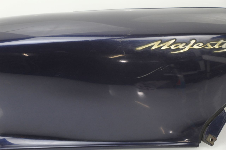 photo de PARAFANGO POSTERIORE DESTRO YAMAHA YP MAJESTY 125 (1998 - 2001) - Stato della superficie e materiale