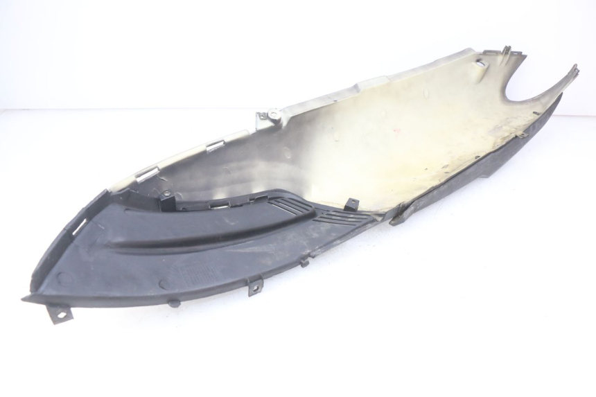 photo de PARAFANGO POSTERIORE DESTRO YIYING YY50QT-10 50 (2007 - 2022) - Primo piano tecnico