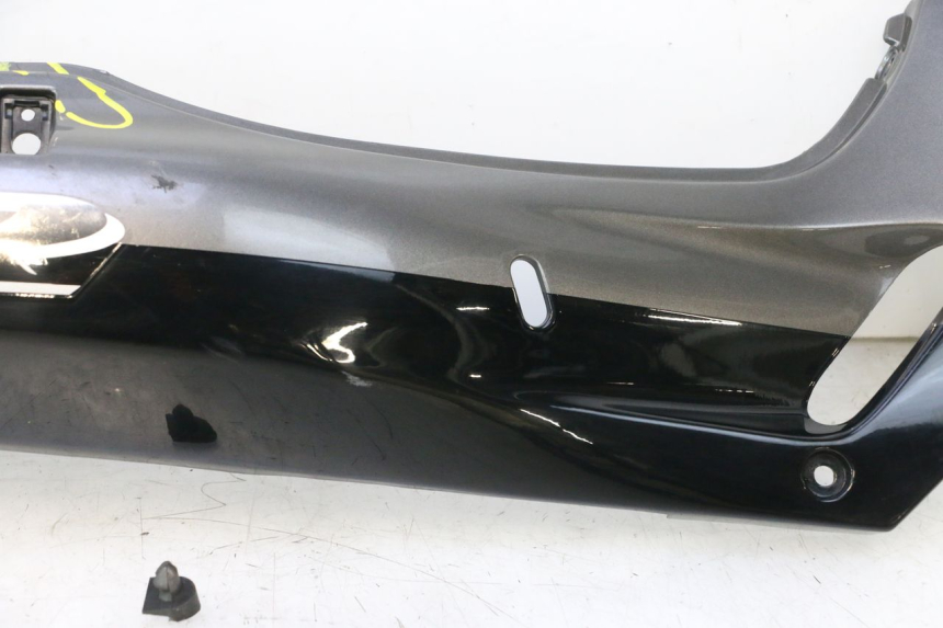 photo de CARENA POSTERIORE DESTRA KAWASAKI ZZR 600 (1995 - 2004) - Altra angolazione