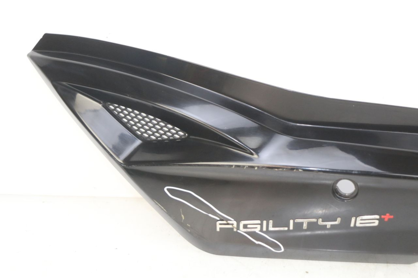 photo de FLANC POSTERIORE SINISTRO KYMCO AGILITY 16+ 4T 50 (2018 - 2023) - Stato della superficie e materiale