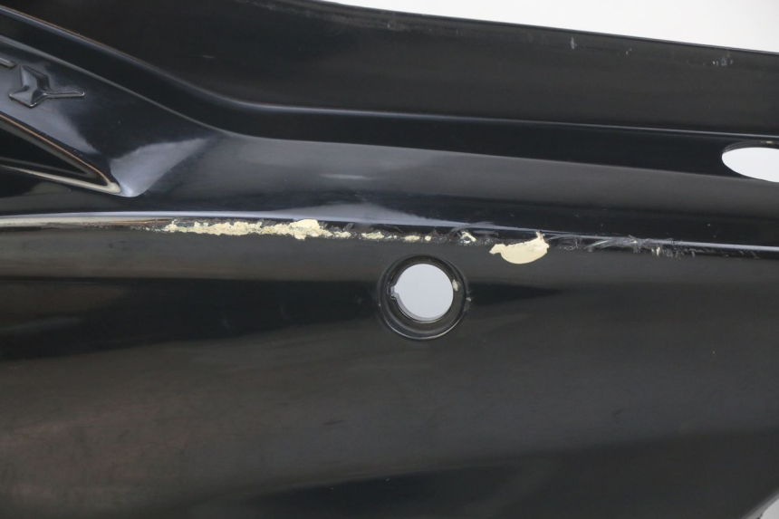 photo de FLANC POSTERIORE SINISTRO KYMCO AGILITY 16+ 4T 50 (2018 - 2023) - Caratteristiche distintive