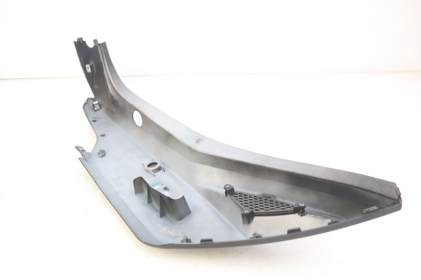 photo de FLANC POSTERIORE SINISTRO KYMCO AGILITY 16+ 4T 50 (2018 - 2023) - Primo piano tecnico