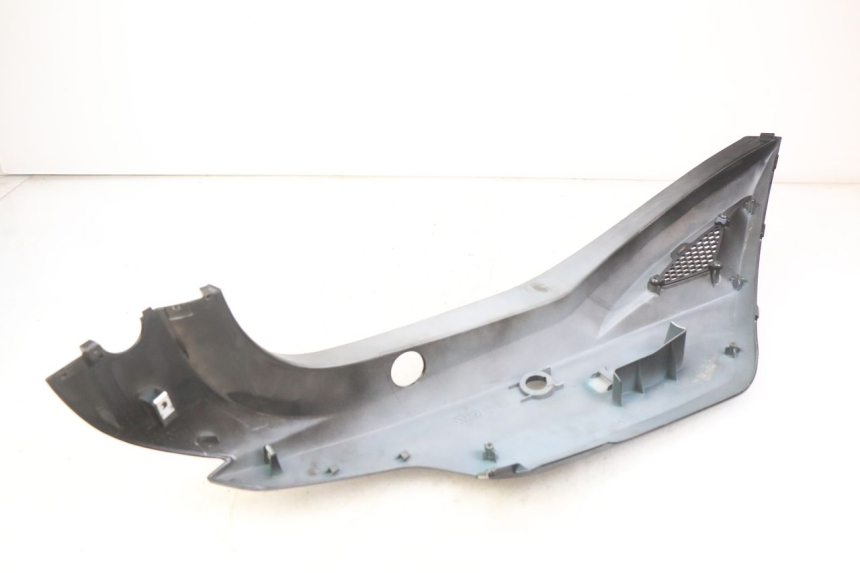 photo de FLANC POSTERIORE SINISTRO KYMCO AGILITY 16+ 4T 50 (2018 - 2023) - Stato della superficie e materiale