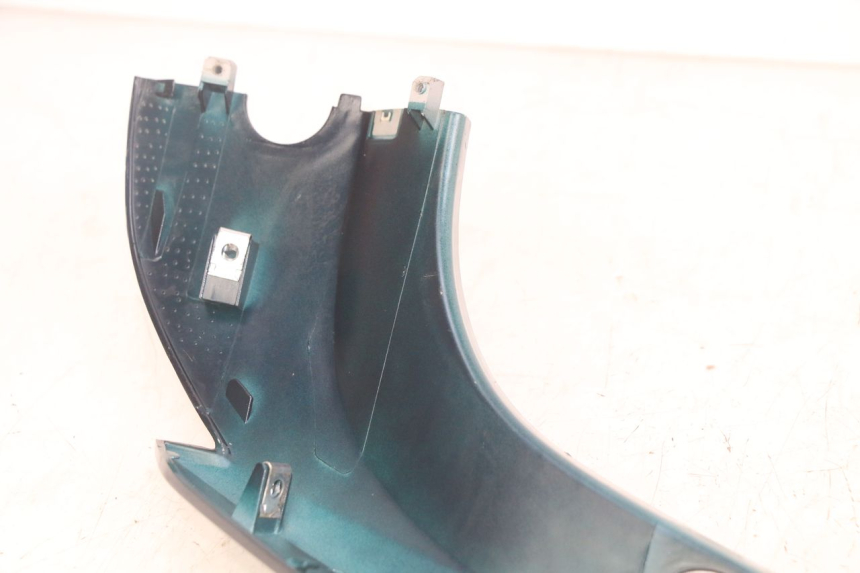 photo de FLANC POSTERIORE SINISTRO KYMCO AGILITY 16+ 4T 50 (2018 - 2023) - Zoom sullo stato d'uso