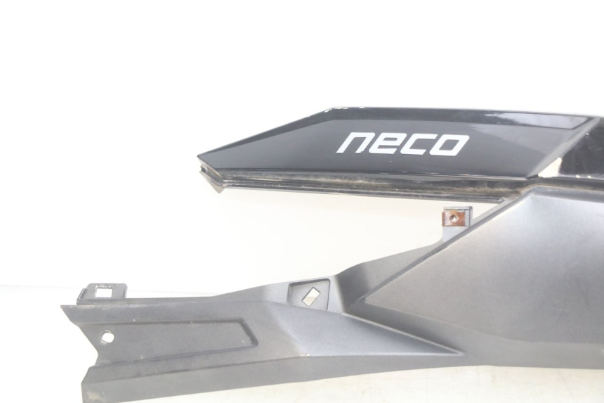 photo de FLANC POSTERIORE SINISTRO NECO ALEXONE 125 (2017 - 2024) - Primo piano ad alta risoluzione