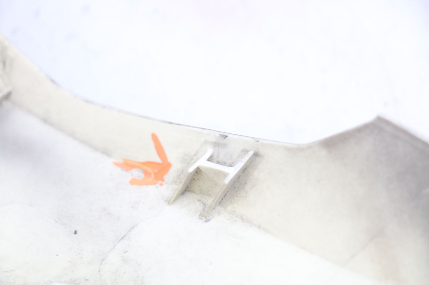 photo de FLANC POSTERIORE SINISTRO NECO ALEXONE 125 (2017 - 2024) - Primo piano tecnico