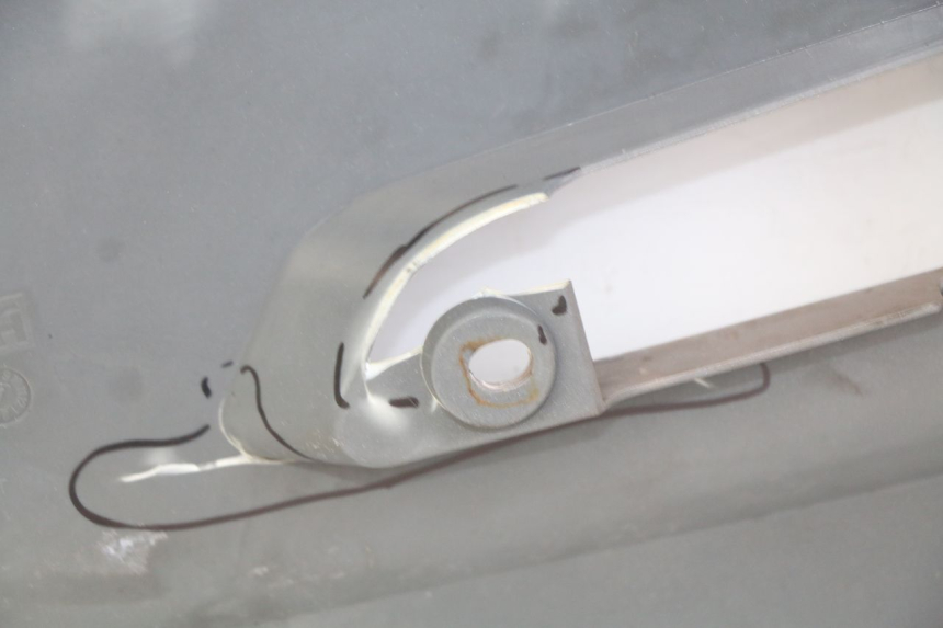 photo de FLANC POSTERIORE SINISTRO ECCITY ARTELEC 670 1 (2013 - 2017) - Zoom sullo stato d'uso