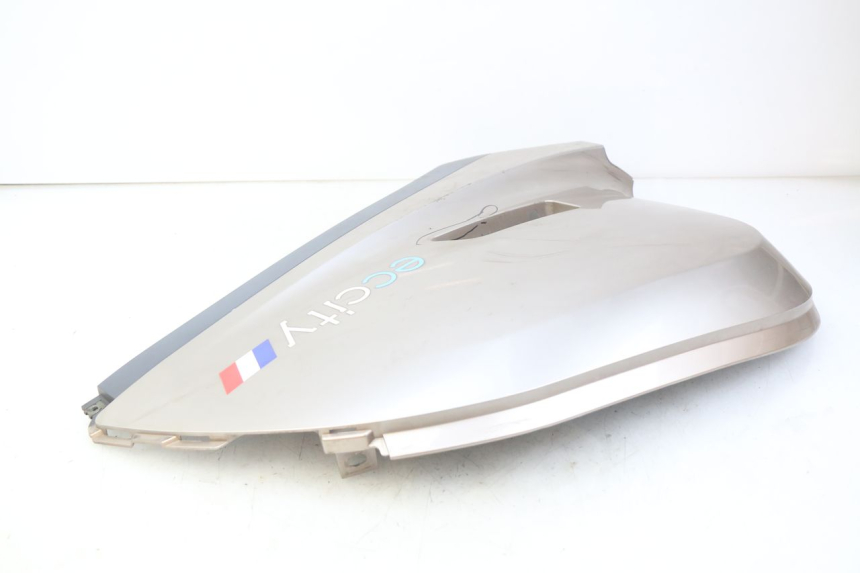 photo de FLANC POSTERIORE SINISTRO ECCITY ARTELEC 670 1 (2013 - 2017) - Dettagli dei punti di fissaggio