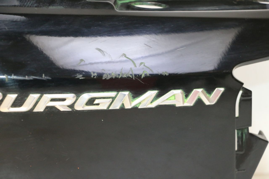 photo de CARENA POSTERIORE SINISTRA SUZUKI BURGMAN 125 (2007 - 2014) - Focus sulla struttura