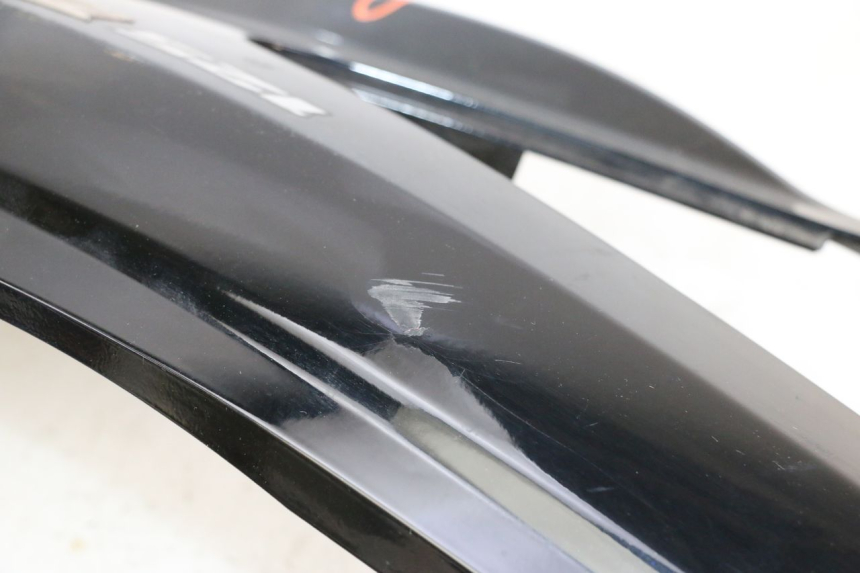 photo de CARENA POSTERIORE SINISTRA SUZUKI BURGMAN 125 (2007 - 2014) - Marcature e riferimenti originali