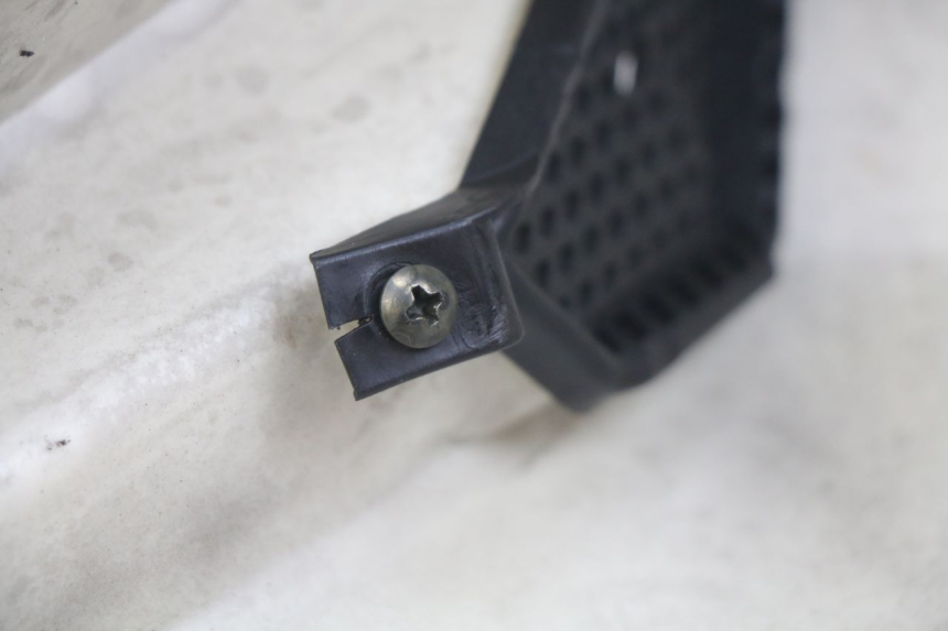 photo de FLANC POSTERIORE SINISTRO ORCAL CAVARO 4T 50 (2019 - 2023) - Stato della superficie e materiale