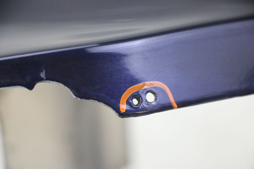 photo de CARENA POSTERIORE SINISTRA HONDA CBR RR FIREBLADE 900 (1992 - 1994) - Stato della superficie e materiale