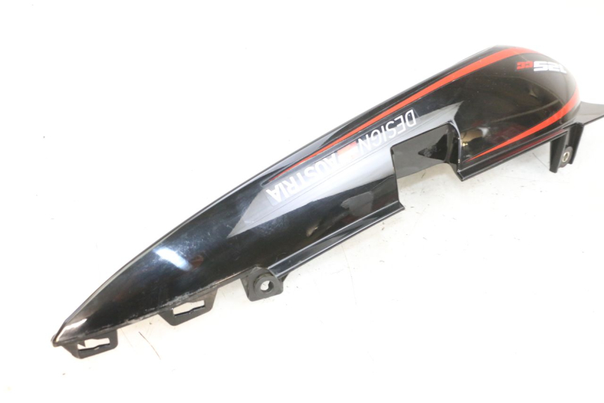 photo de CARENA POSTERIORE SINISTRA KSR CODE 125 (2018 - 2020) - Stato della superficie e materiale