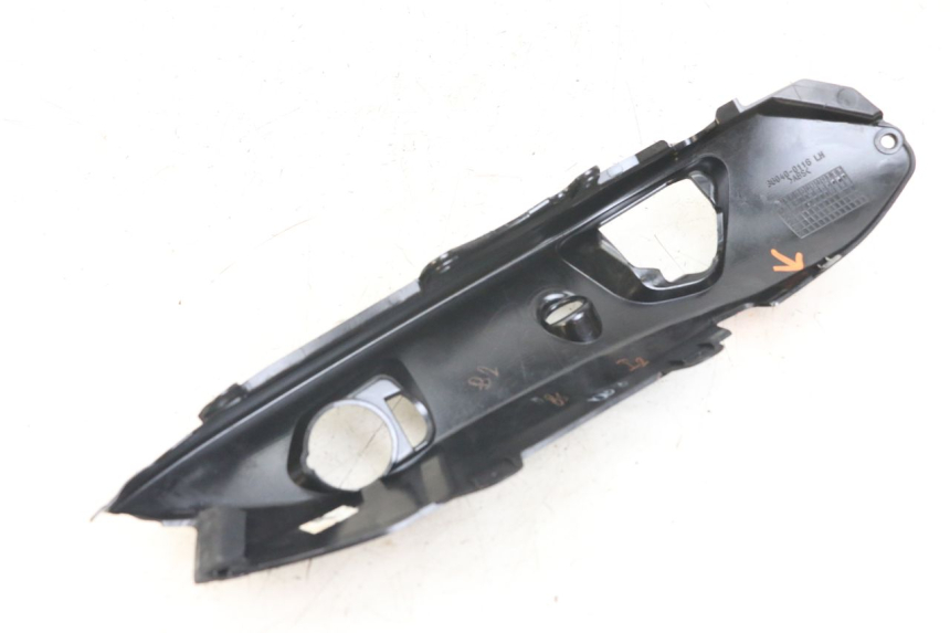 photo de CARENA POSTERIORE SINISTRA KAWASAKI ER-6 ER6 N 650 (2012 - 2016) - Dettagli dei punti di fissaggio