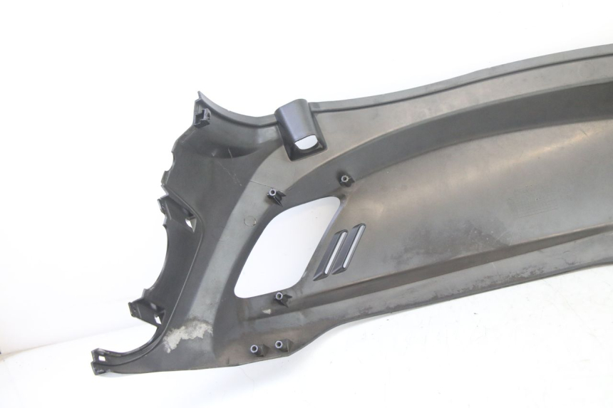 photo de CARENA POSTERIORE SINISTRA SYM FIDDLE 2 S 125 (2012 - 2014) - Stato della superficie e materiale