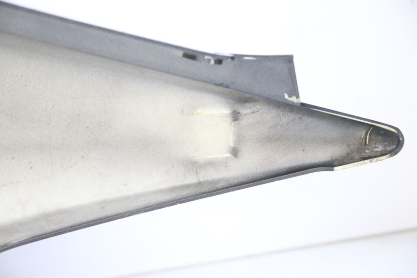 photo de CARENA POSTERIORE SINISTRA HONDA FJS SILVER WING SILVERWING 400 (2005 - 2008) - Zoom sullo stato d'uso