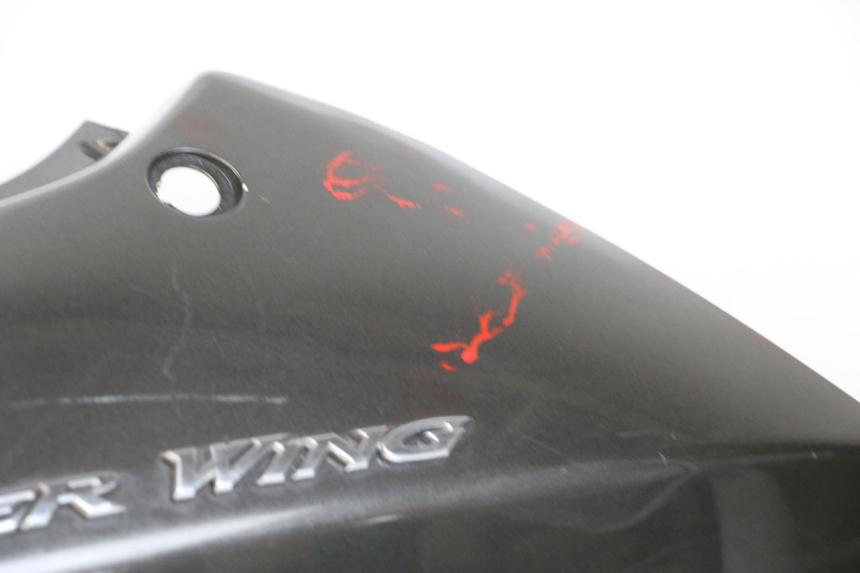 photo de CARENA POSTERIORE SINISTRA HONDA FJS SILVER WING SILVERWING 400 (2005 - 2008) - Dettagli dei punti di fissaggio