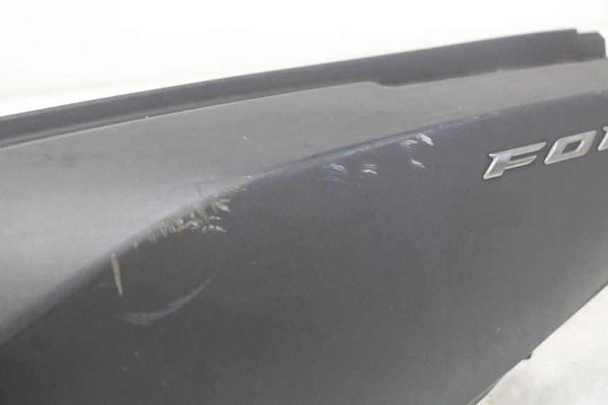 photo de FLANC POSTERIORE SINISTRO HONDA FORZA 125 (2015 - 2016) - Dettagli dei punti di fissaggio