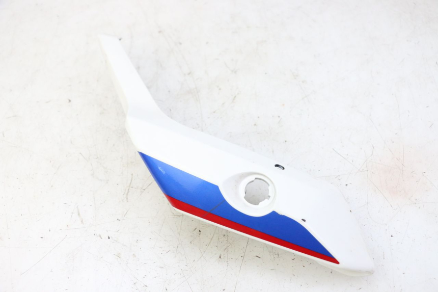 photo de CARENA POSTERIORE SINISTRA BMW G310 R 310 (2016 - 2020) - Dettagli dei punti di fissaggio