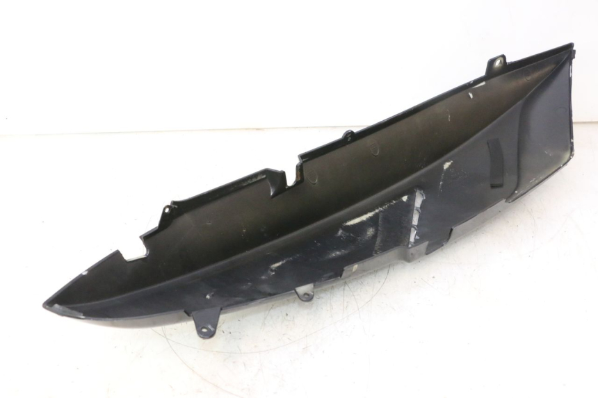 photo de PARAFANGO POSTERIORE SINISTRO GILERA GP 800 (2007 - 2013) - Caratteristiche distintive