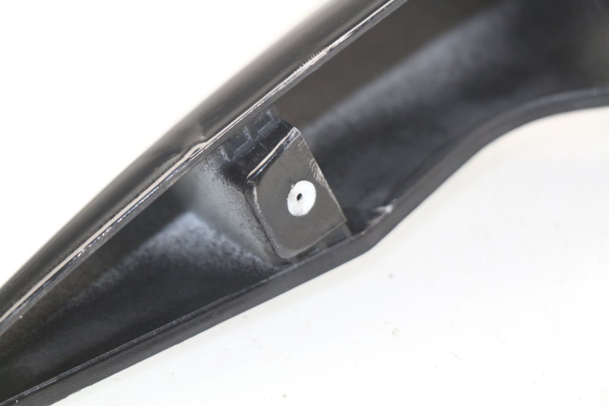 photo de PARAFANGO POSTERIORE SINISTRO SUZUKI GSX-R GSXR 750 (2011 - 2016) - Dettagli dei punti di fissaggio