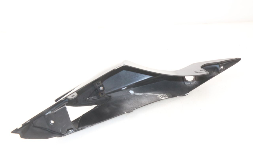 photo de PARAFANGO POSTERIORE SINISTRO SUZUKI GSX-R GSXR 750 (2011 - 2016) - Stato della superficie e materiale