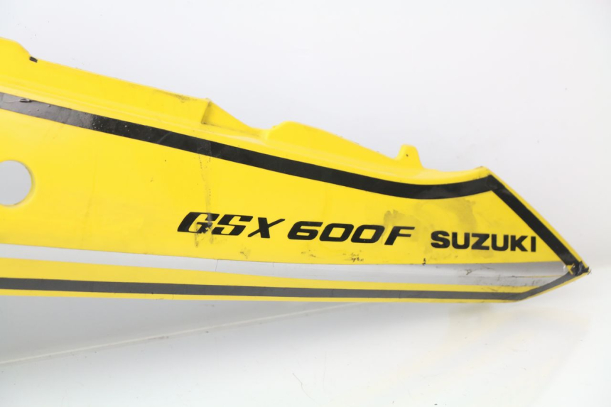 photo de PARAFANGO POSTERIORE SINISTRO SUZUKI GSXF GSX F 600 (1988 - 1997) - Primo piano tecnico