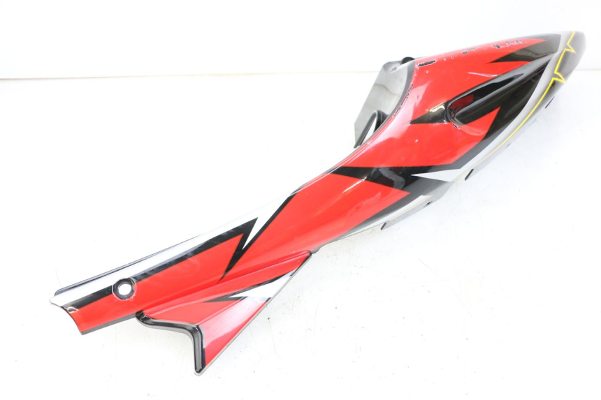 photo de CARENA POSTERIORE SINISTRA HYOSUNG GTR 125 (2006 - 2008) - Primo piano tecnico