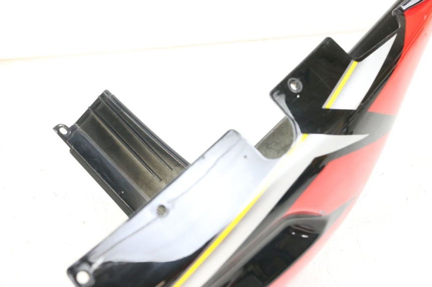 photo de CARENA POSTERIORE SINISTRA HYOSUNG GTR 125 (2006 - 2008) - Marcature e riferimenti originali