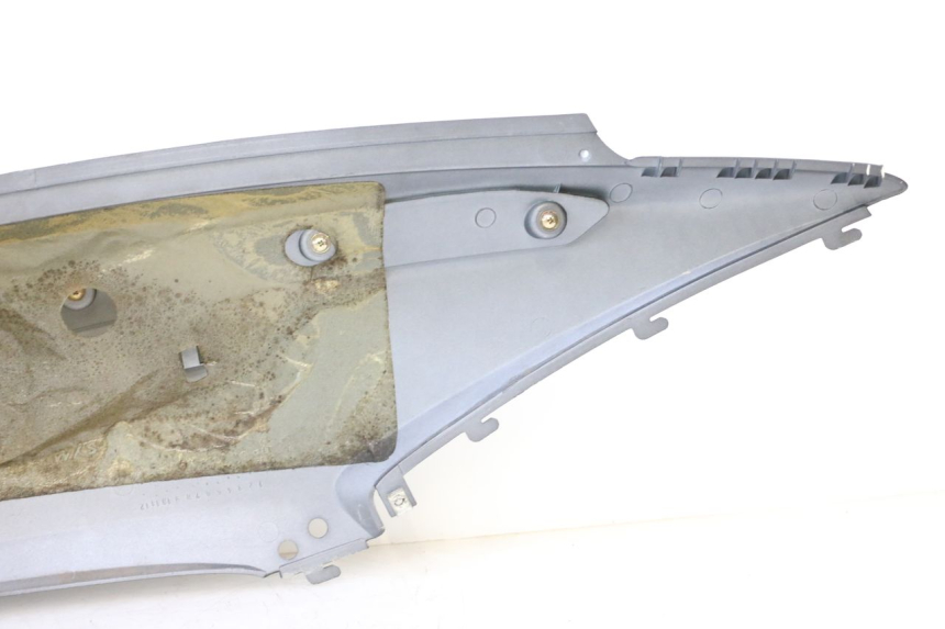 photo de FLANC POSTERIORE SINISTRO SYM GTS EVO 125 (2009 - 2013) - Altra vista dell'articolo