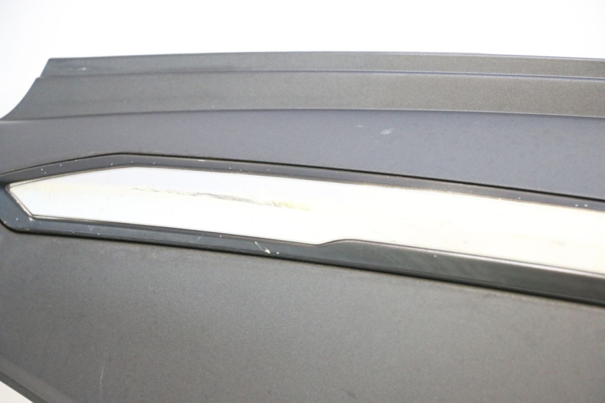 photo de FLANC POSTERIORE SINISTRO SYM GTS EVO 125 (2009 - 2013) - Altra angolazione