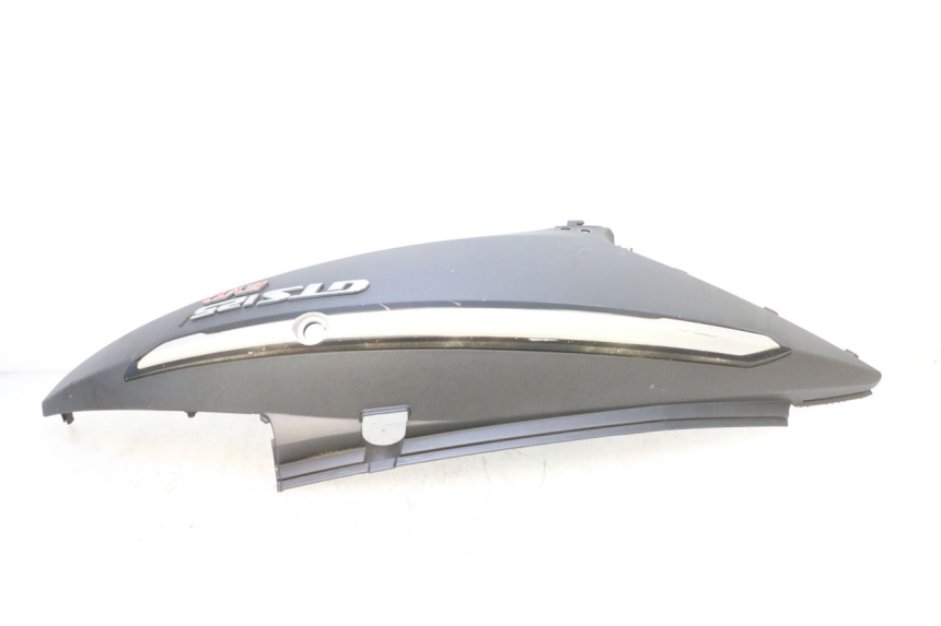 photo de FLANC POSTERIORE SINISTRO SYM GTS EVO 125 (2009 - 2013) - Stato della superficie e materiale