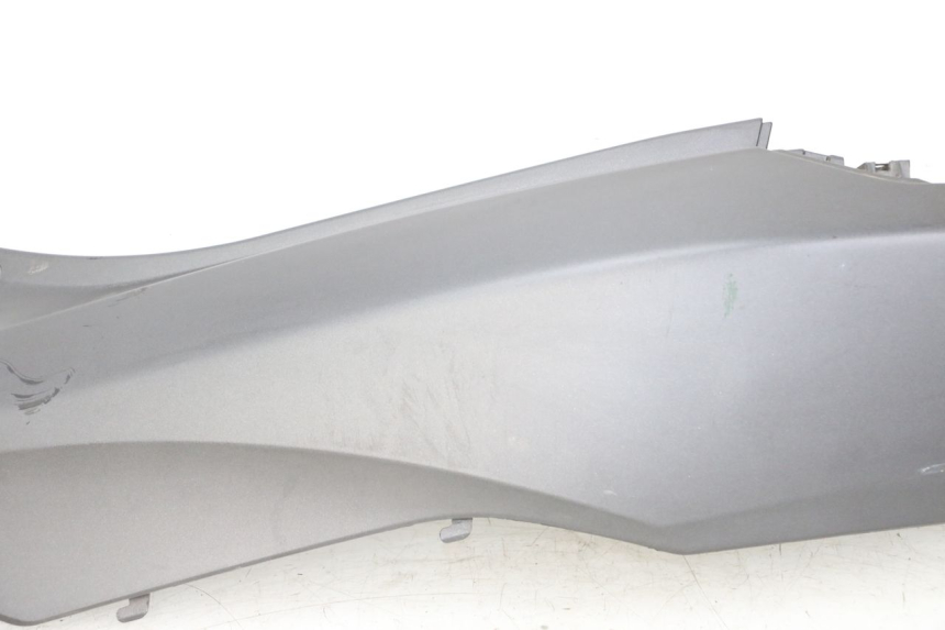 photo de CARENA POSTERIORE SINISTRA HONDA PCX (JF57/JF64) 125 (2014 - 2018) - Ispezione visiva dettagliata