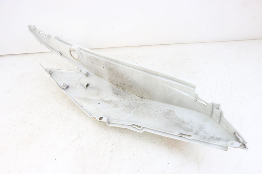 photo de PARAFANGO POSTERIORE SINISTRO SYM JET 14 4T 50 (2018 - 2022) - Primo piano tecnico