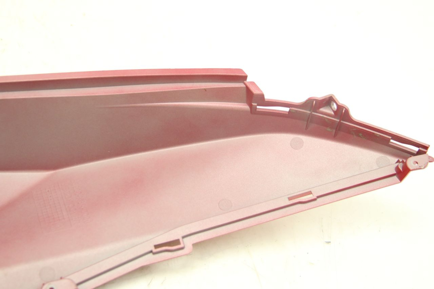 photo de FLANC POSTERIORE SINISTRO SYM JET 4 4T 50 (2018 - 2021) - Marcature e riferimenti originali