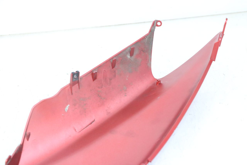 photo de CARENA POSTERIORE SINISTRA YAMAHA JOG R 50 (2004 - 2014) - Primo piano tecnico