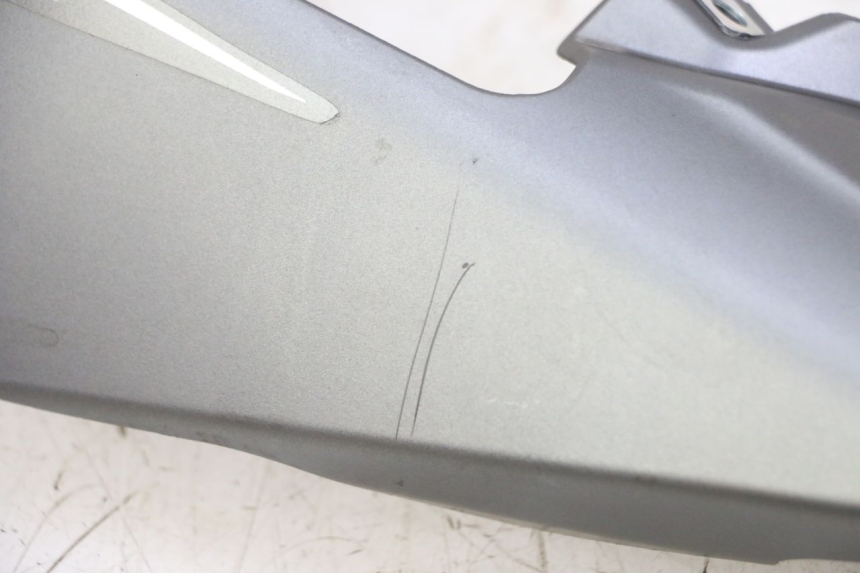 photo de CARENA POSTERIORE SINISTRA KIDEN KD125-G 125 (2018 - 2022) - Dettagli dei punti di fissaggio