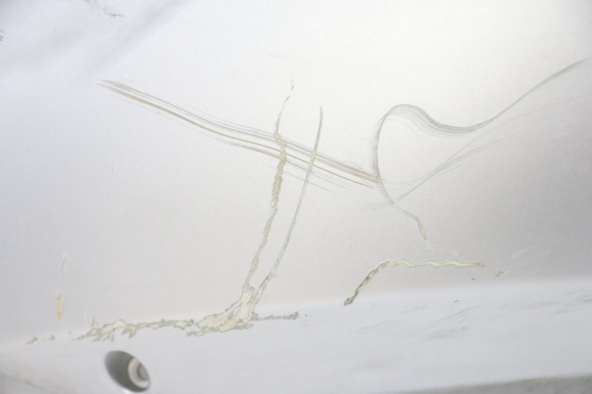 photo de CARENA POSTERIORE SINISTRA PEUGEOT KISBEE 2T 50 (2018 - 2022) - Zoom sui componenti