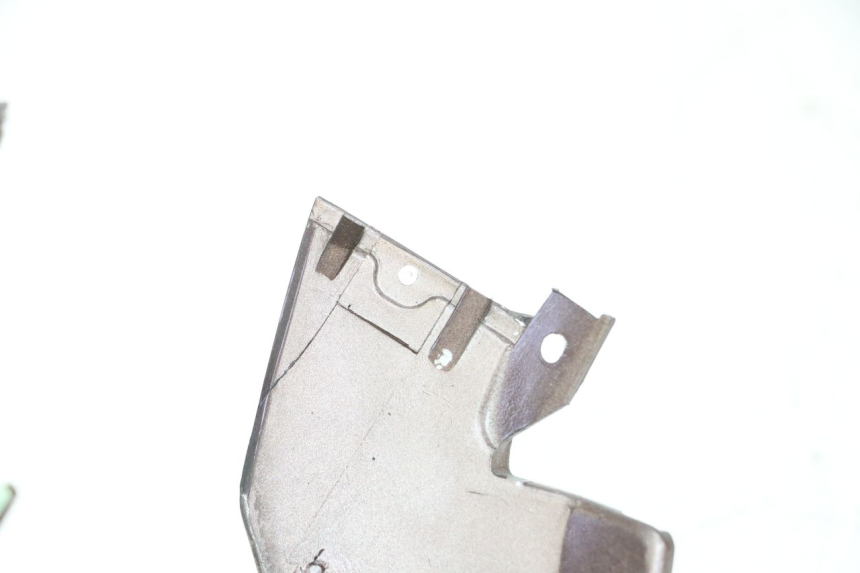 photo de FLANC POSTERIORE SINISTRO PEUGEOT KISBEE 2T 50 (2010 - 2017) - Zoom sullo stato d'uso