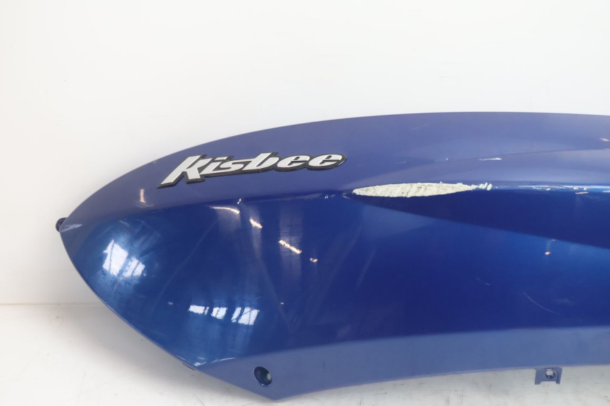 photo de CARENA POSTERIORE SINISTRA PEUGEOT KISBEE 2T 50 (2018 - 2022) - Dettaglio del componente