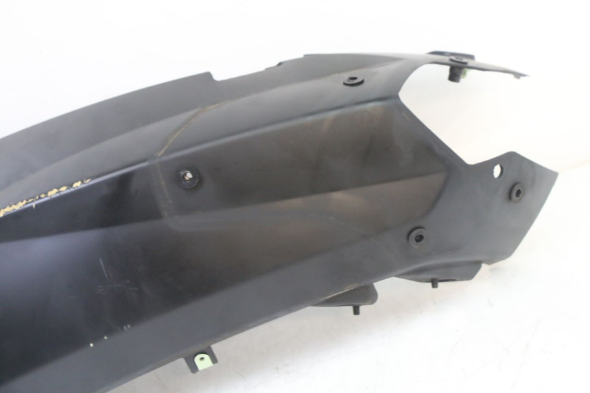 photo de FLANC POSTERIORE SINISTRO PEUGEOT KISBEE 4T 50 (2018 - 2022) - Zoom sullo stato d'uso