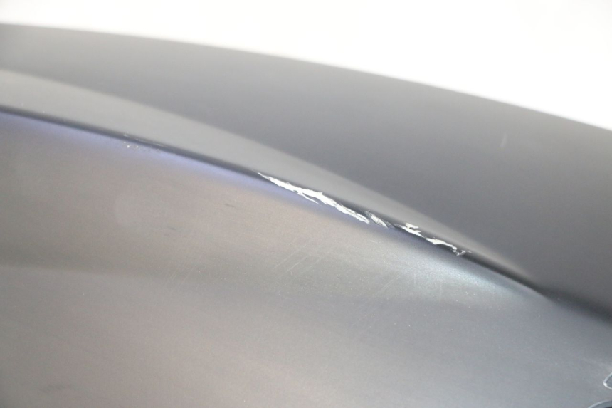 photo de CARENA POSTERIORE SINISTRA PEUGEOT KISBEE 4T 50 (2023 - 2026) - Dettaglio del componente