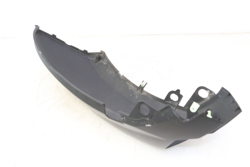photo de CARENA POSTERIORE SINISTRA PEUGEOT KISBEE 4T 50 (2023 - 2026) - Zoom sullo stato d'uso