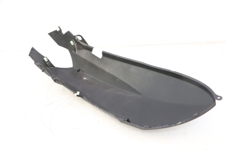 photo de CARENA POSTERIORE SINISTRA PEUGEOT KISBEE 4T 50 (2023 - 2026) - Primo piano tecnico