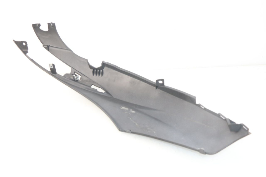 photo de FLANC POSTERIORE SINISTRO PIAGGIO LIBERTY IGET 4T 50 (2015 - 2020) - Zoom sullo stato d'uso