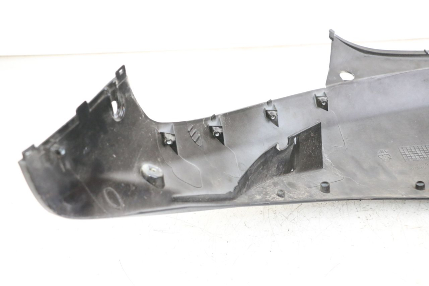 photo de CARENA POSTERIORE SINISTRA SYM MIO 50 (2011 - 2017) - Zoom sullo stato d'uso